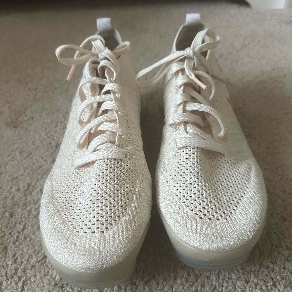 Nike Women's Cream vapormanSneakers